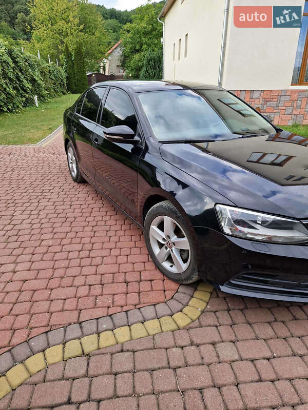 Седан Volkswagen Jetta 2016 в Іршаві