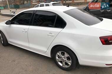 Седан Volkswagen Jetta 2016 в 