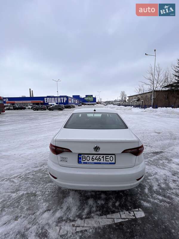 Седан Volkswagen Jetta 2018 в Тернополі