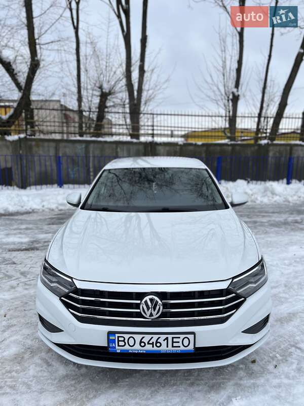 Седан Volkswagen Jetta 2018 в Тернополі