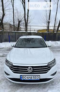 Седан Volkswagen Jetta 2018 в Тернополе