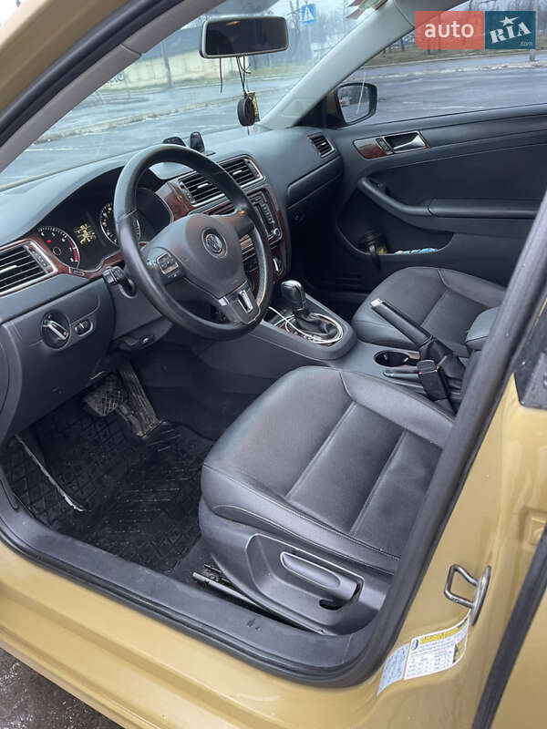 Седан Volkswagen Jetta 2011 в Краматорске