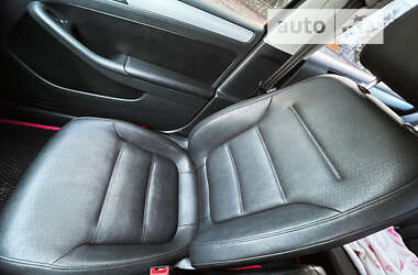 Седан Volkswagen Jetta 2012 в Тернополе