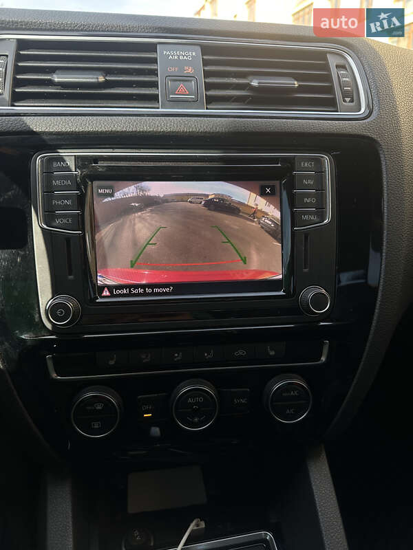 Седан Volkswagen Jetta 2017 в Одесі