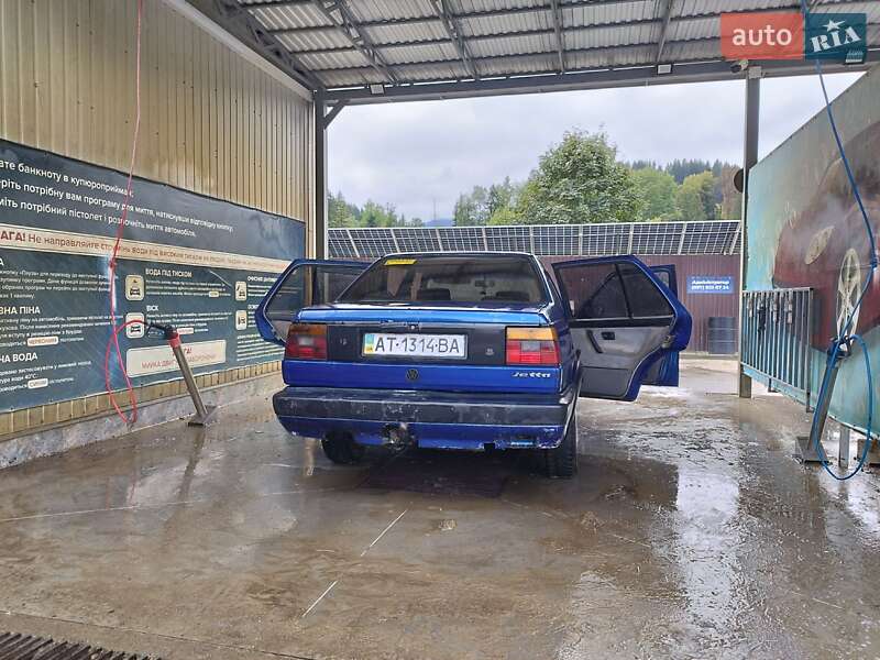 Седан Volkswagen Jetta 1989 в Верховині