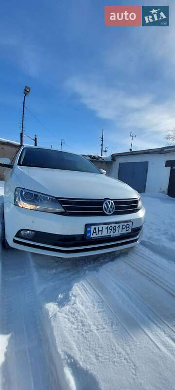 Седан Volkswagen Jetta 2016 в Покровську