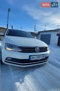 Седан Volkswagen Jetta 2016 в Покровске