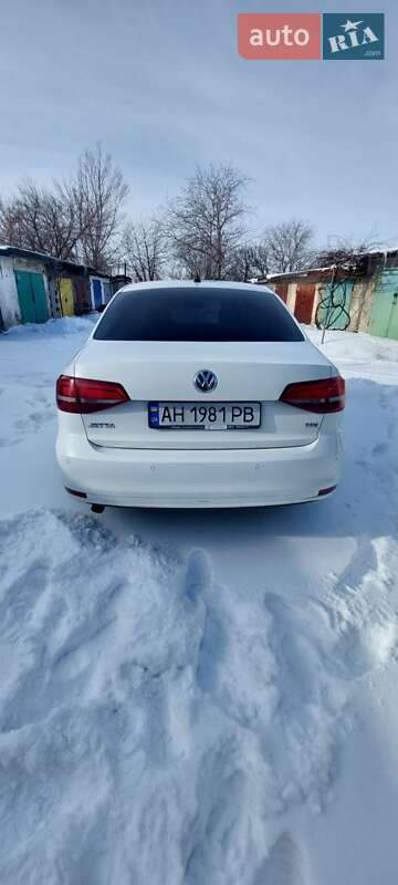 Седан Volkswagen Jetta 2016 в Покровську