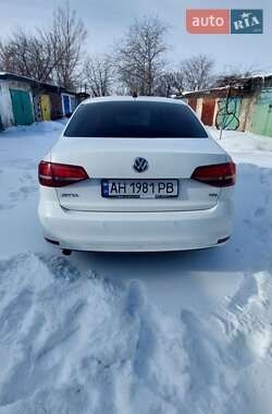 Седан Volkswagen Jetta 2016 в Покровске