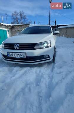 Седан Volkswagen Jetta 2016 в Покровске