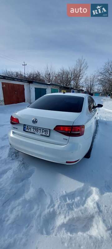 Седан Volkswagen Jetta 2016 в Покровську