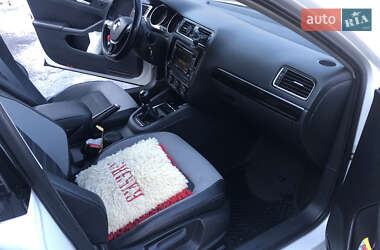 Седан Volkswagen Jetta 2015 в Мукачевому
