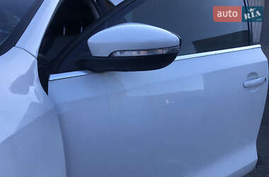 Седан Volkswagen Jetta 2015 в Мукачевому