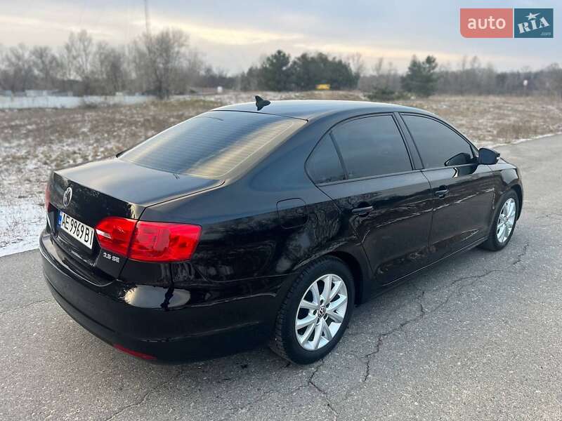 Седан Volkswagen Jetta 2011 в Дніпрі