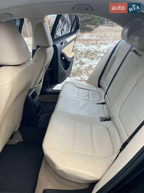 Седан Volkswagen Jetta 2011 в Дніпрі