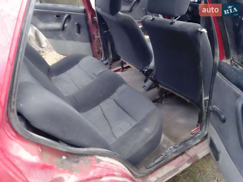 Седан Volkswagen Jetta 1989 в Вижниці