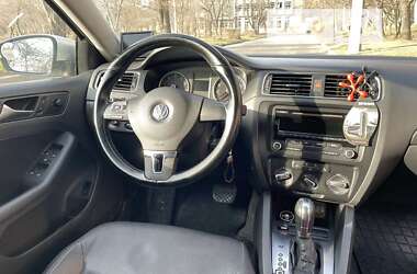 Седан Volkswagen Jetta 2011 в Миколаєві