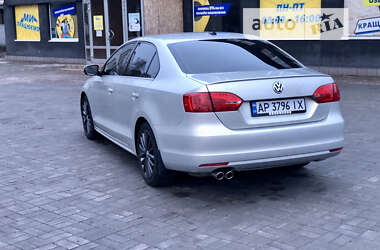 Седан Volkswagen Jetta 2010 в Запоріжжі