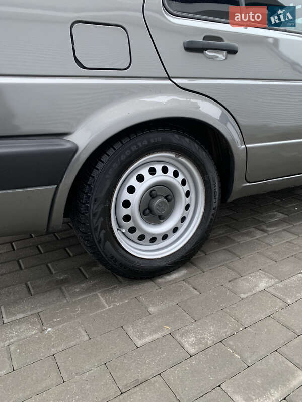 Седан Volkswagen Jetta 1988 в Корсуне-Шевченковском