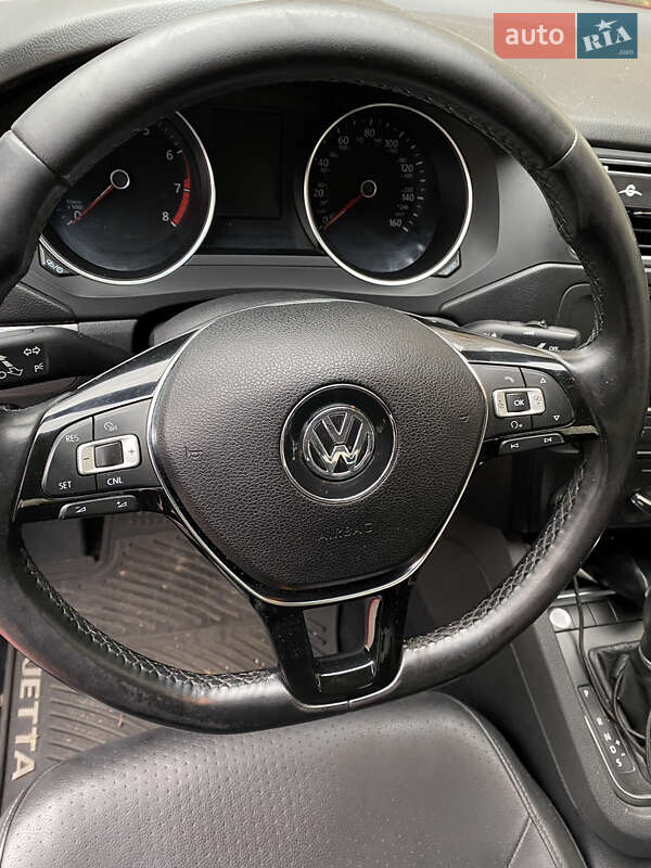 Седан Volkswagen Jetta 2014 в Києві