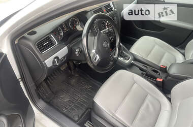 Седан Volkswagen Jetta 2012 в Тернополе