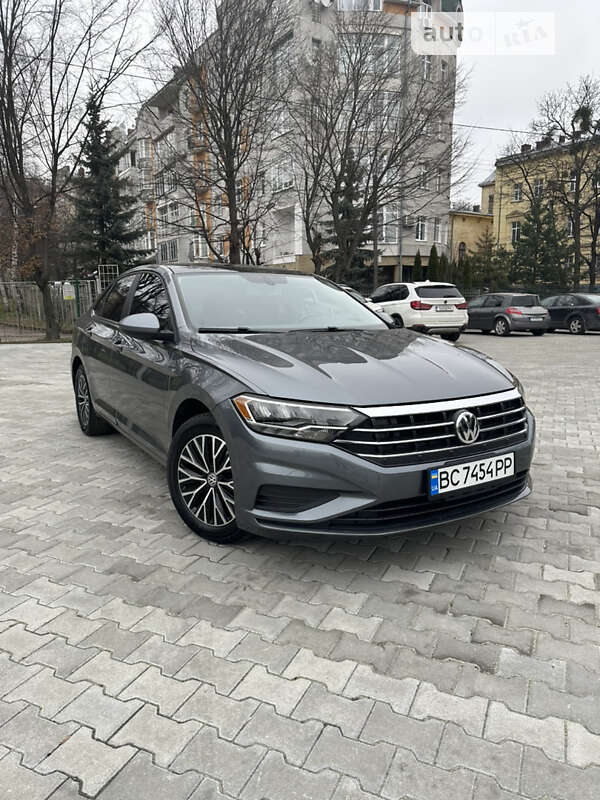 Седан Volkswagen Jetta 2018 в Львові