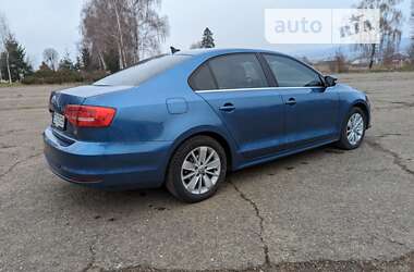 Седан Volkswagen Jetta 2015 в Черновцах