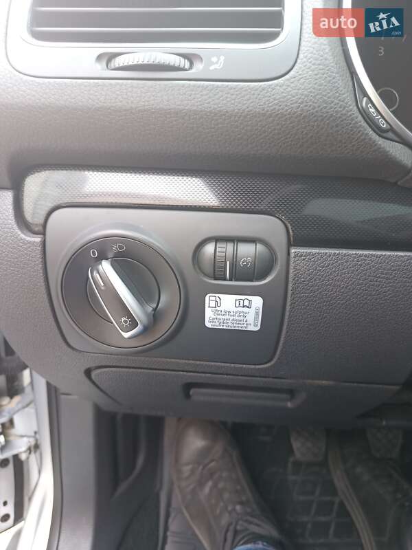 Универсал Volkswagen Jetta 2013 в Одессе