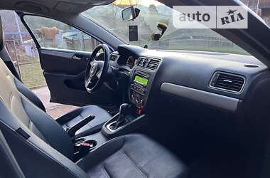 Универсал Volkswagen Jetta 2012 в Тячеве