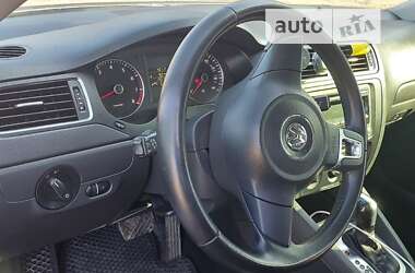 Седан Volkswagen Jetta 2013 в Білогір'ї