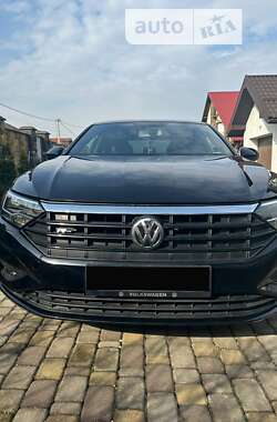 Седан Volkswagen Jetta 2019 в Ровно