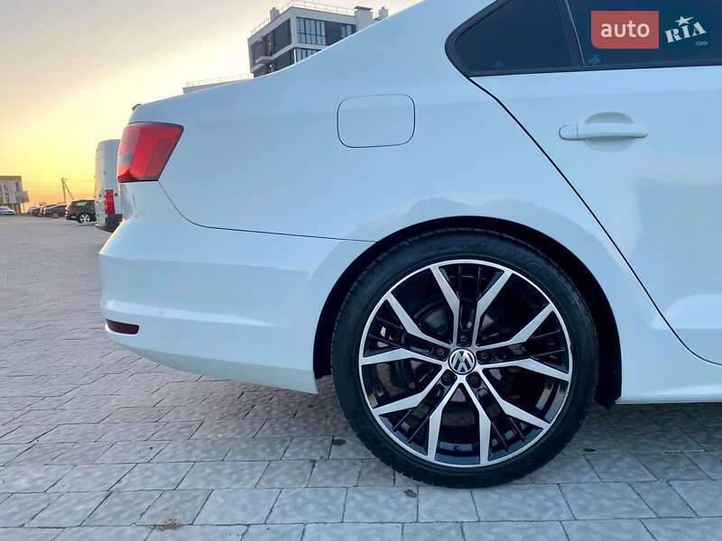 Седан Volkswagen Jetta 2014 в Пустомытах