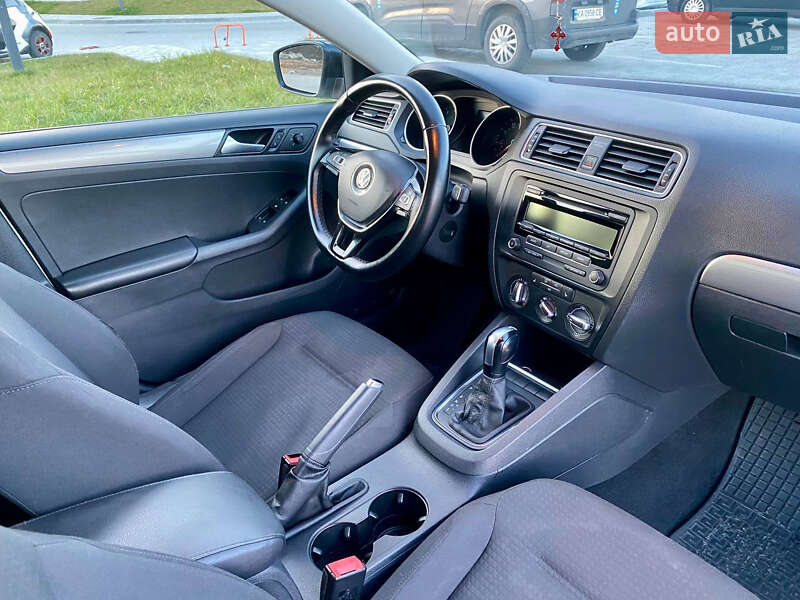 Седан Volkswagen Jetta 2014 в Пустомытах