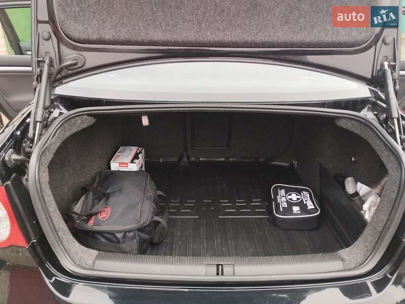 Седан Volkswagen Jetta 2006 в Броварах