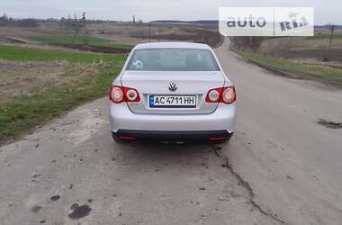 Седан Volkswagen Jetta 2006 в Горохове