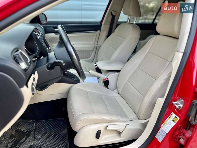 Універсал Volkswagen Jetta 2013 в Мукачевому