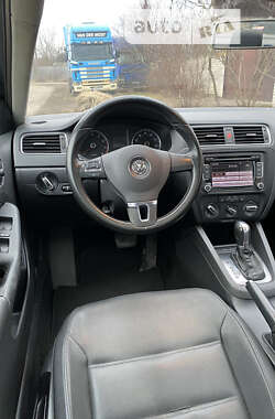 Седан Volkswagen Jetta 2011 в Харкові