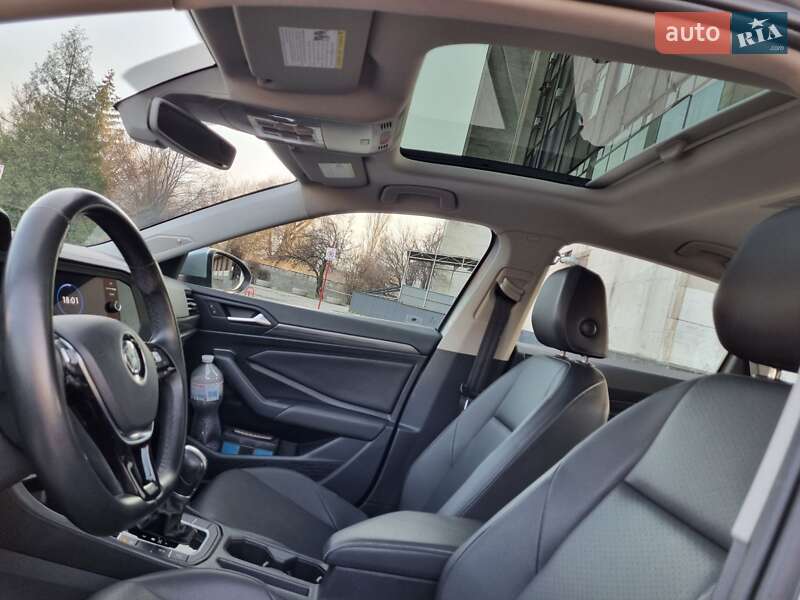 Седан Volkswagen Jetta 2019 в Києві