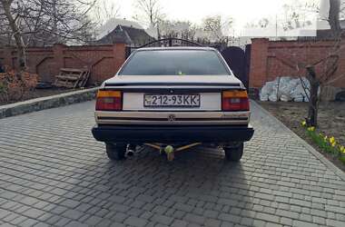 Седан Volkswagen Jetta 1988 в Лысянке