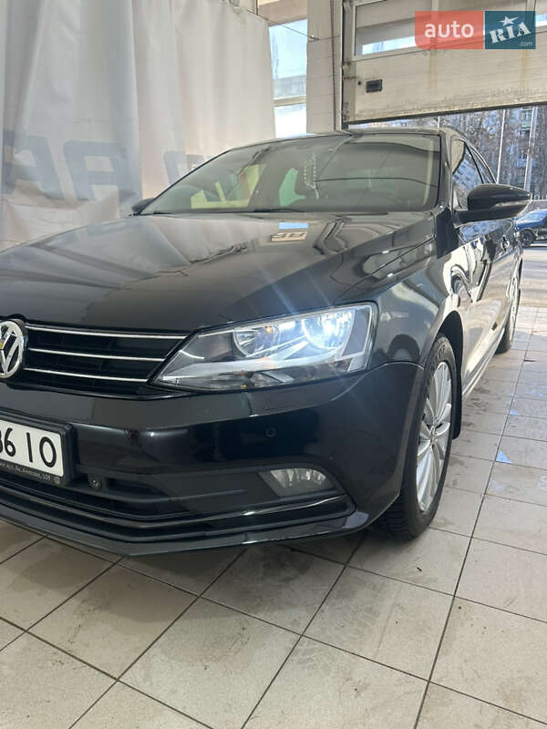 Седан Volkswagen Jetta 2016 в Одесі