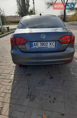 Седан Volkswagen Jetta 2012 в Новомосковске