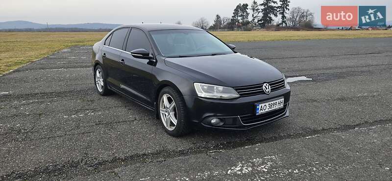 Volkswagen Jetta 2011