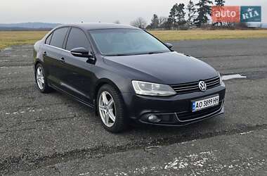 Седан Volkswagen Jetta 2011 в Ужгороде