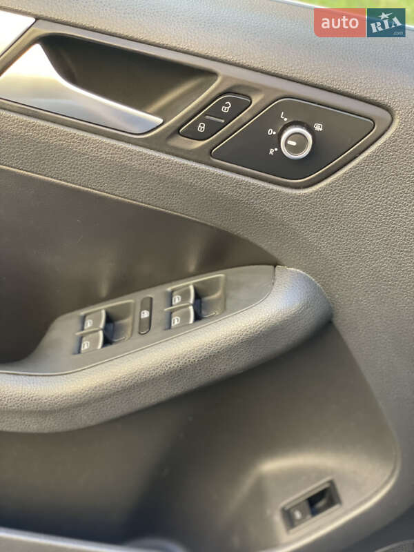 Седан Volkswagen Jetta 2012 в Ивано-Франковске