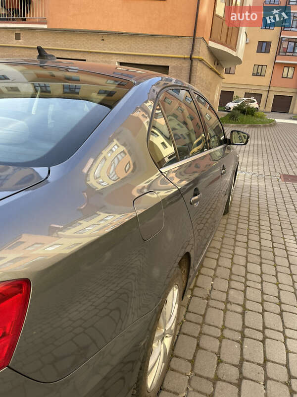 Седан Volkswagen Jetta 2012 в Ивано-Франковске