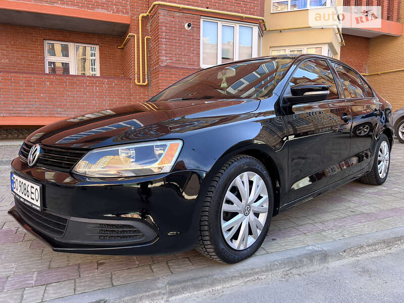 Седан Volkswagen Jetta 2014 в Тернополі