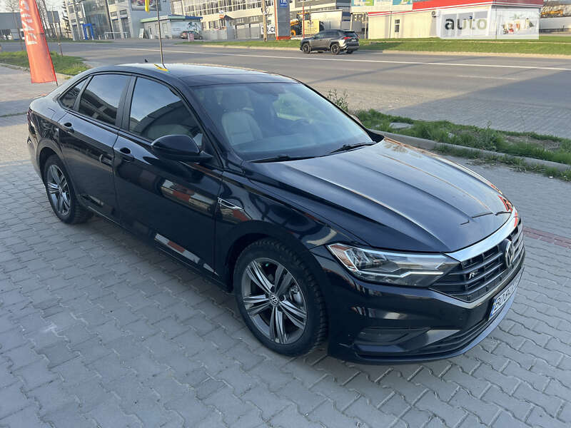 Седан Volkswagen Jetta 2018 в Тернополе