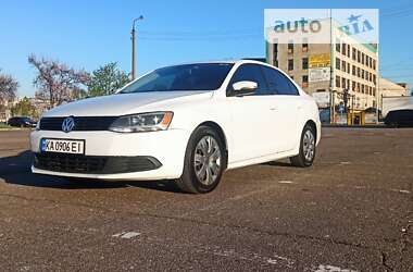 Седан Volkswagen Jetta 2014 в Києві