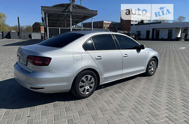 Седан Volkswagen Jetta 2015 в Полтаве