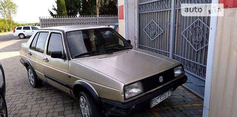 Седан Volkswagen Jetta 1984 в Мукачевому
